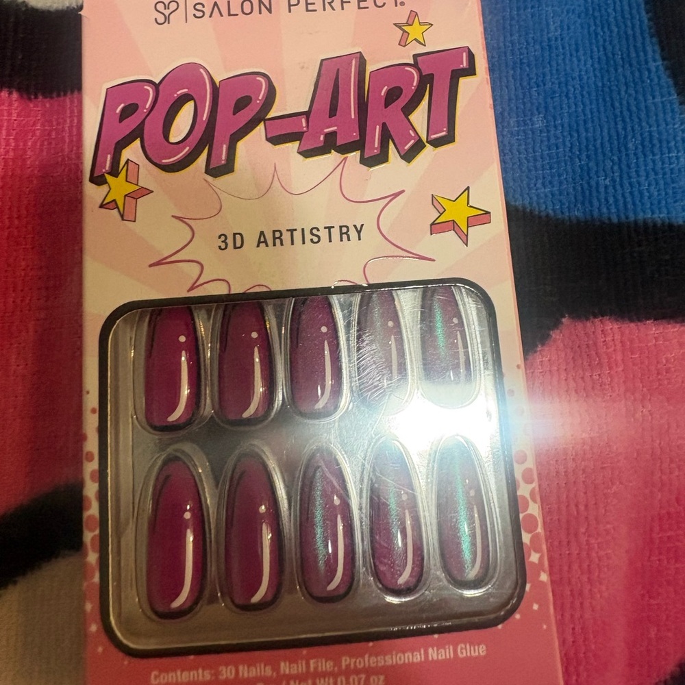 Press in nails, pop-art edition